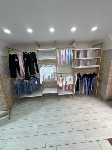 Arredamento negozio - arredamento,