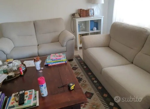 Vendo coppia divani - vendo, di