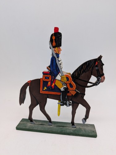 105 figurine ancienne - 105,