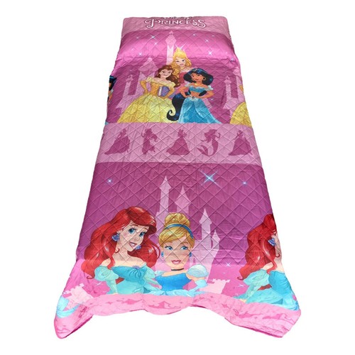 Copriletto trapuntato letto