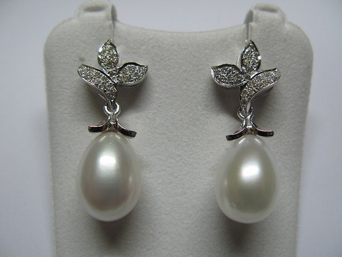 Orecchini con perle - goccia, e