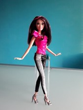 "MATTEL" Barbie Fashionistas Raquelle, 2010, altezza 30 cm.