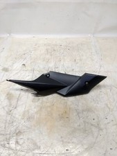 FIANCHETTO SOTTO SELLA DESTRO PER SUZUKI GSR 750 DEL 2014 (e45396)