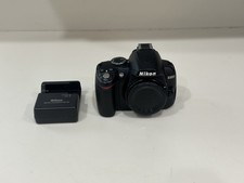 Nikon D3000 10,2 megapixel