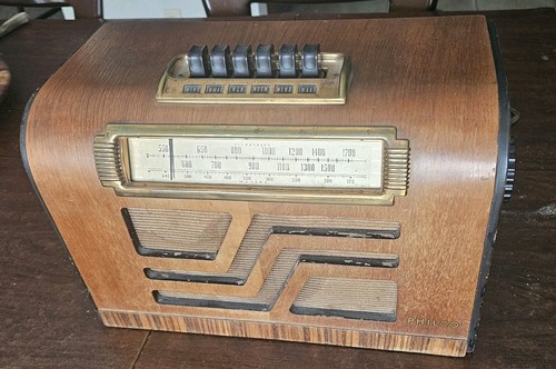 Radio valvole 18 modello - valvole,
