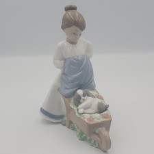 Lladro NAO 1431 Figurine The