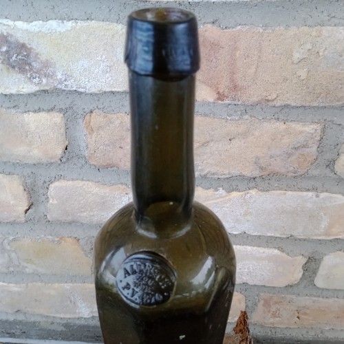 Bottiglia antica vintage anni