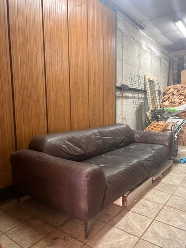 Divano cuoio chateaux - in,