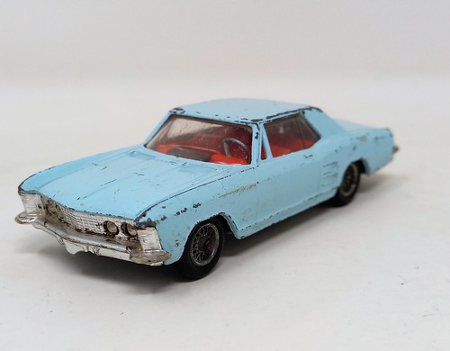 Corgi toys ref 245 buick - corgi,