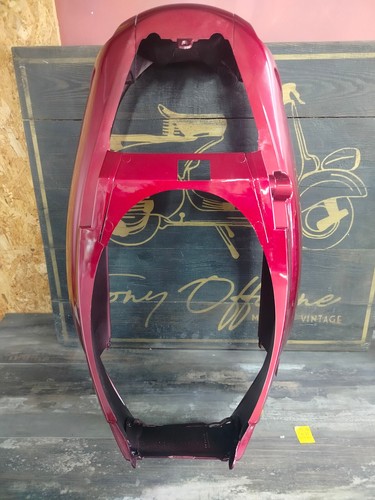 R1577 carena posteriore - -,