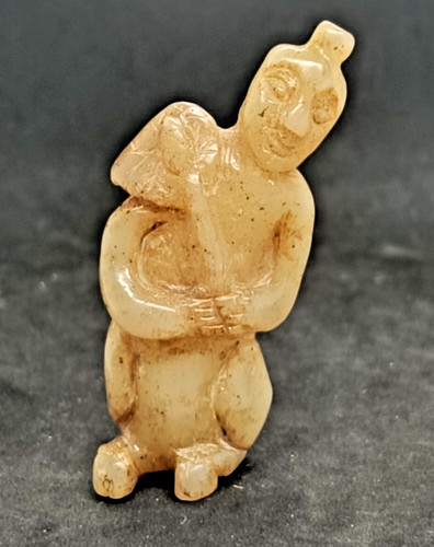 Antica statua sospesa