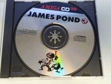 AMIGA CD32 COMMODORE AMIGA CD