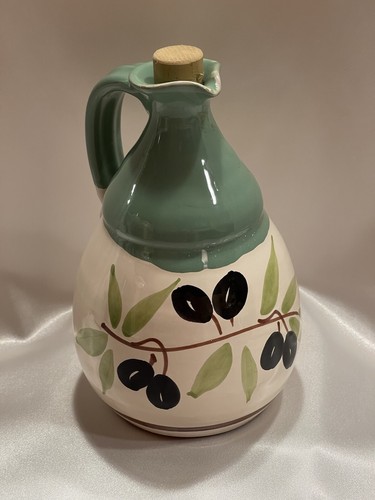 Brocca vuota ceramica olio