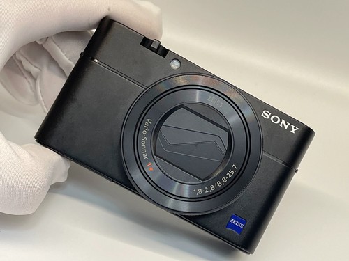Obiettivo sony cyber - sony,