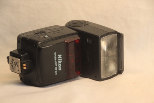 Nikon 600 speedlight - nikon,