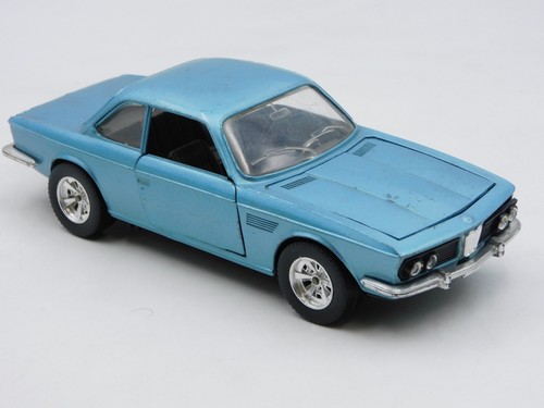 Burago bmw csi - 3.0, scala
