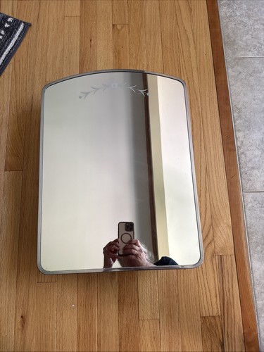 Armadio porta medicinali