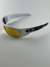 Oakley Gascan 10th Mountain Division White Fire Iridium 24-050 teschio militare