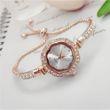 Orologio Bracciale Perle Fiore Regolabile per Studenti e Amanti della Moda