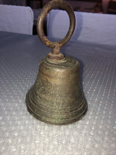 Antica campana numero e - numero, 11