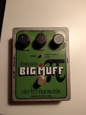 Effetto a pedale per basso