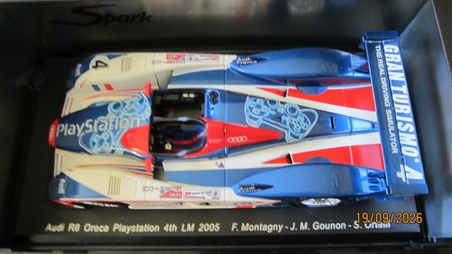 Spark s1803 2005 audi r8 - 1:18,