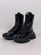 Stivali donna stringati Miu Miu by Prada finitura patenina