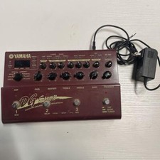 Preamplificatore per chitarra YAMAHA DG-STOMP con effetti multieffetto