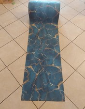 Tappeto A Metraggio Effetto Marmo Verde Petrolio E Oro