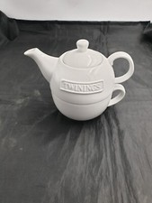 Twinings Tè in Porcellana Bianca per Un Set-Teiera e Tazza Duo Rialzato Nome Goffrato