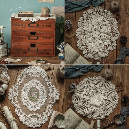 Intricato copritavolo fatto - , a