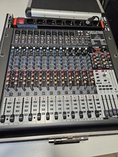 Behringer XENYX X2442USB Mixer Premium a 24 ingressi 4/2 bus con preamplific.