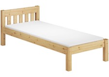 Solido letto classico in pino