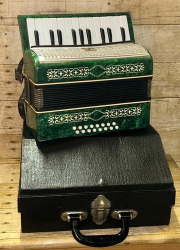 Fisarmonica pianoforte verde