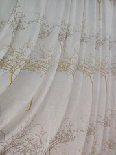 Tende a metro moderna albero