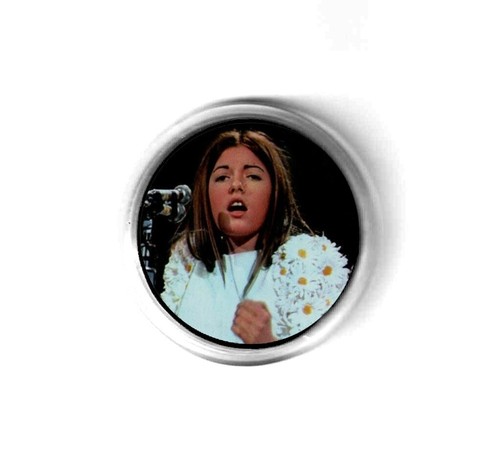 Spilla cantante musica nada - spilla,