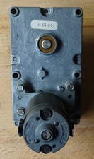 Motore tramoggia slot machine Bally 5500/6000 24DC con scatola ingranaggi.