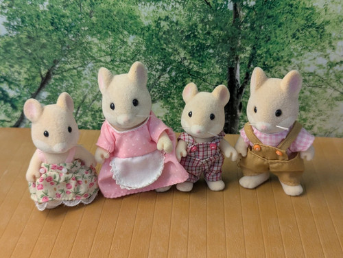 Sylvanian families hamilton - families,