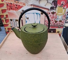 L'Eleganza del Tè: Teiere in