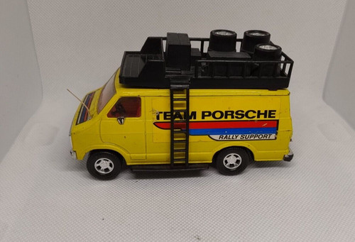 Matchbox superkings dodge van - matchbox,