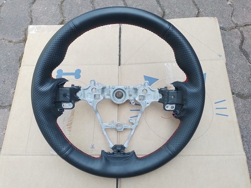 Volant cuir surpiqué - volant,
