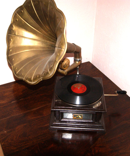 Grammofono legno ottone - grammofono,