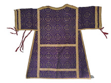 Dalmatica viola in broccato di