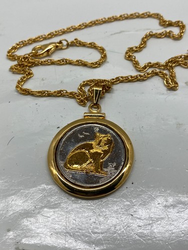 Collana con ciondolo moneta