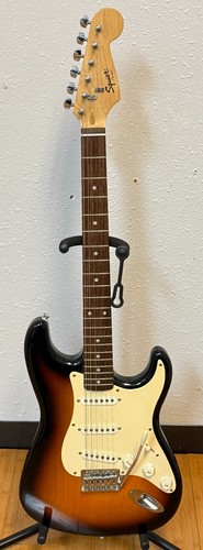 Chitarra elettrica squier - elettrica, by