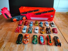 Hot Wheels 20 auto + Camion