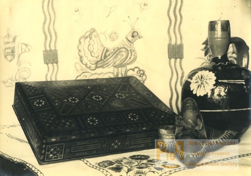 Belgium still life box - life,