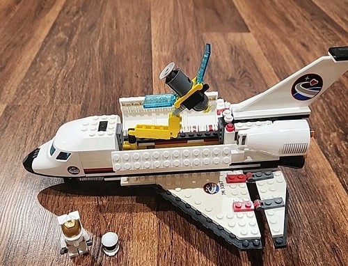 Lego city space - city:, shuttle