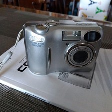 Nikon Coolpix 5600 fotocamera digitale compatta argento Giappone testata con custodia