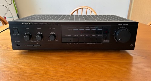 Amplificatore stereo integrato